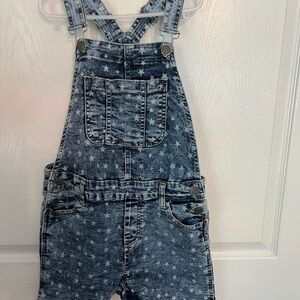 Vigoss Girl's Denim Overall Shorts, Blue Stars, Raw Hem, Size Large